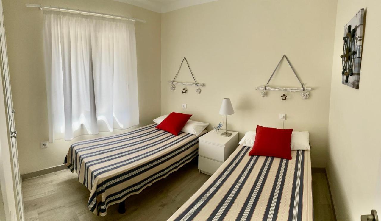 Apartament Grifeu Llança Eksteriør bilde