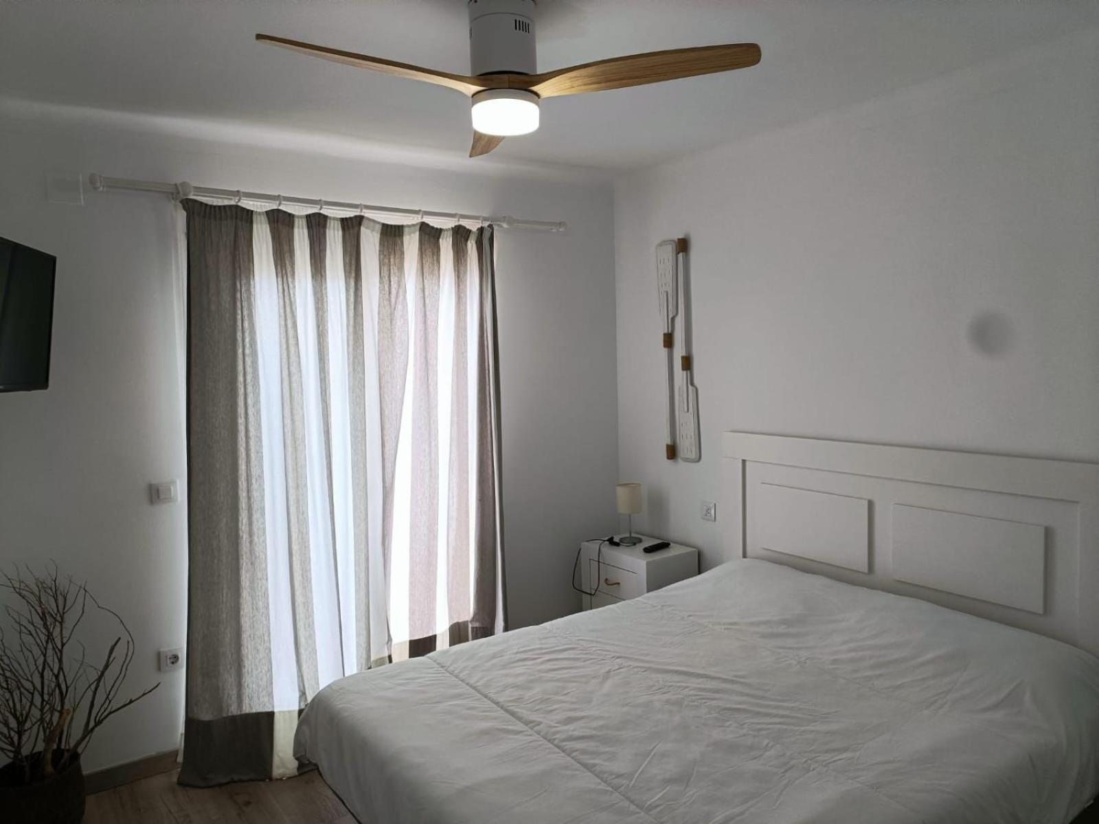 Apartament Grifeu Llança Eksteriør bilde